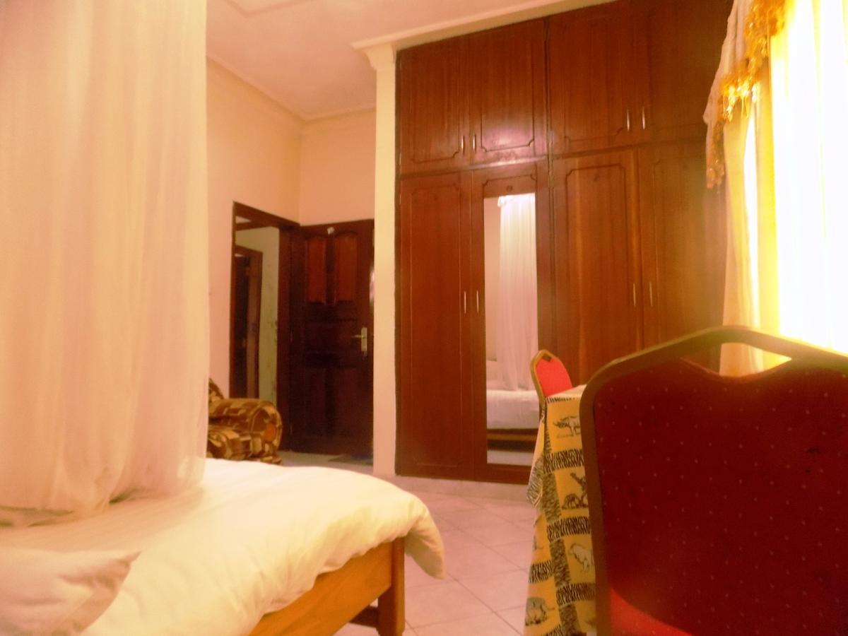 Rhino Motel Mbarara Extérieur photo