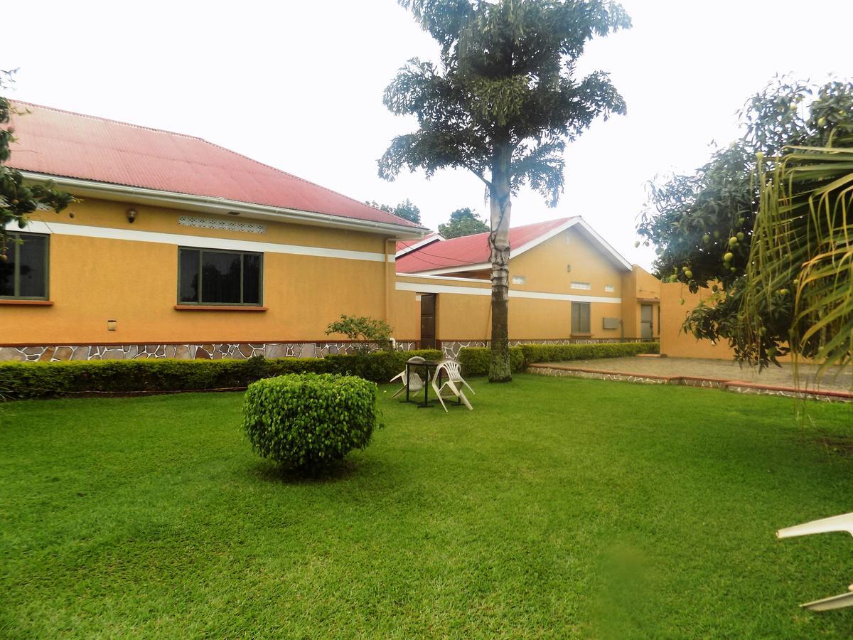 Rhino Motel Mbarara Extérieur photo