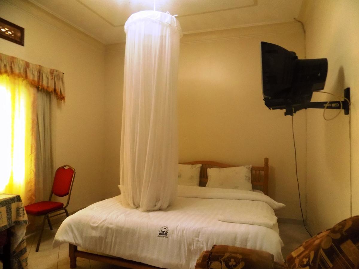 Rhino Motel Mbarara Extérieur photo